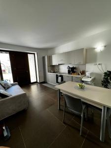 Kuchyň nebo kuchyňský kout v ubytování Exagon House
