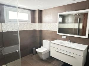 A bathroom at Agi Joan Margarit