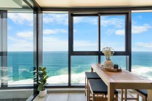 Üldine merevaade või majutusasutusest The Paradise - Beachfront Lux Best Ocean View 2BR with Infinity Pool pildistatud vaade
