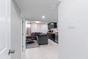 Afbeelding uit fotogalerij van Cozy and Private Basement Suite with All Amenities in Carleton Place