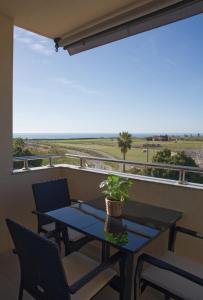 Balkón nebo terasa v ubytování Playa Marinsa Torre del Mar + 35 fotografií