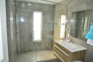 Koupelna v ubytování Indigo Bay Villa Poolside - Ocean 14