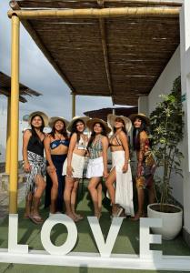 Gæster der bor på HOTEL MAR Y SOL Playa el Milagro + 60 billeder