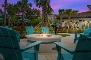 Ein Garten an der Unterkunft Orlando Resort Rentals at Universal Boulevard