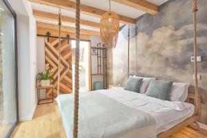 En eller flere senger på et rom på Utopia Lake View + 37 bilder