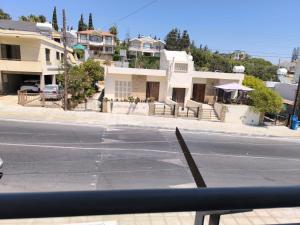 The surrounding neighborhood or a neighborhood close to a hosteleket