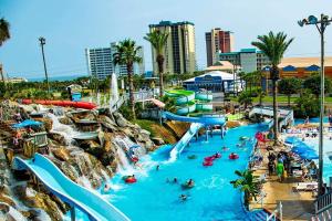 Bazén v ubytování Sapphire Sands 3 Pools Pet Friendly nebo v jeho okolí