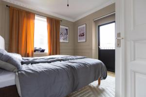 Postel nebo postele na pokoji v ubytování Modern & Central 8 Säng Lägenhet