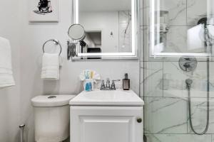 Photo de la galerie de l'établissement North Miami Beach Suite, à North Miami Beach 26 autres photos