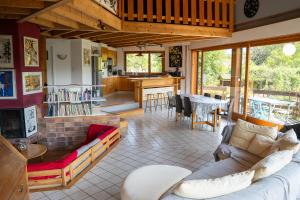 Posezení v ubytování Le Grand Nid - Gîte La Maison Alvéole