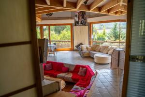 Posezení v ubytování Le Grand Nid - Gîte La Maison Alvéole