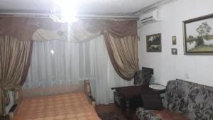 Ruang duduk di Проспект Космонавтів 42 +33 gambar