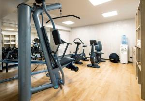 The fitness centre and/or fitness facilities at Best Western Plus Hotel Farnese