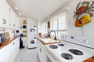 Φωτογραφία από το άλμπουμ του Cozy 1st Level Beach House - Walk Everywhere σε North Beach