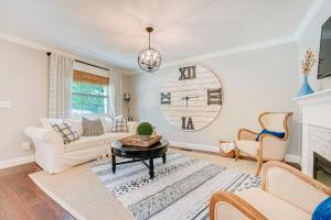 Fotografie z fotogalerie ubytování Family-Friendly Harrison Home 33 Mi to Branson! v destinaci Harrison