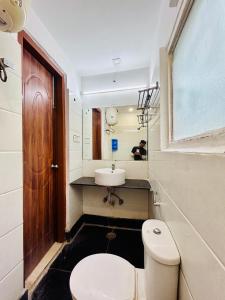 Koupelna v ubytování Hotel Satwah Home Stay Just 10 Minute Away Form Nizamuddin Railway Station