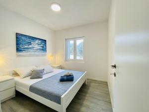 Postel nebo postele na pokoji v ubytování Villa Dolce Vita Biograd na Moru with Private Swimming Pool Minutes from the Adriatic Sea + 36 fotografií