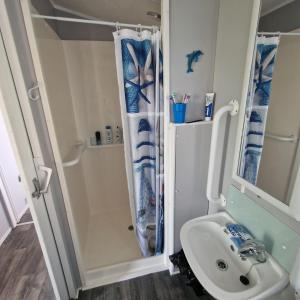 Koupelna v ubytování Skipsea sands Northfield corner