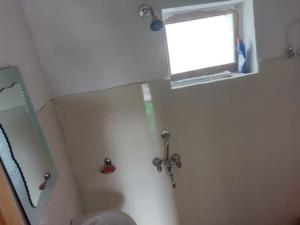 ห้องน้ำของ Norboling Guest House Ladakh by LexStays +1 ภาพ