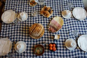 Comida en o cerca of this country house