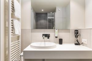 Kamar mandi di b_smart motel Amriswil