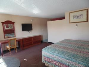 Afbeelding uit fotogalerij van Western Inn & Suites in Taft