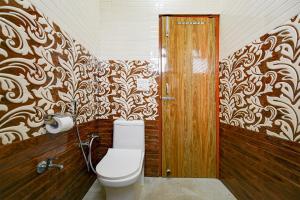 Et badeværelse på Marina Heritage & Home Near Artemis Hospital + 69 billeder