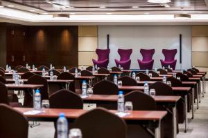 אזור העסקים ו/או חדר הישיבות ב-Hyatt Regency Oryx Doha