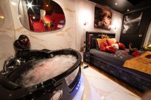 Posedenie v ubytovaní Sensual Room Love Room Nancy Sauna Double Douche