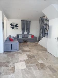 Grande maison de vacances récente的休息区