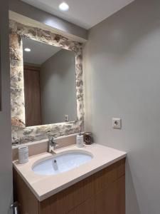 Ένα μπάνιο στο Prina Stone Retreat