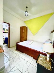 Postel nebo postele na pokoji v ubytování 1 Bed Studio Sleeps 2 - Wifi Balcony Parking