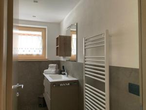 Ένα μπάνιο στο Bonvivar - Mountain Guesthouse +40 φωτογραφίες