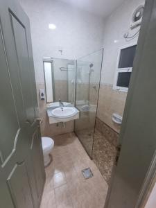 Vannituba majutusasutuses Marhabaa hotel Al Amarat
