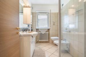 Koupelna v ubytování Agritur Laura + 60 fotografií