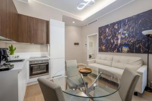 Η κουζίνα ή μικρή κουζίνα στο Porta Venezia New Luxury apt - wifi full equiped