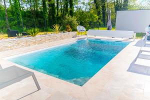 Gallery image of La Villa des Graves - à 15min de Bordeaux in Ayguemorte-les-Graves +59 photos