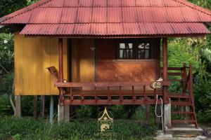 Le Dugong Libong Resort外面的花园