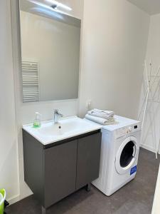 Fotografia z galérie ubytovania T3 65 m2 avec parking 15 mns Paris by immo kit bnb v destinácii Gagny