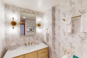 Gallery image of Ice House - 306 in Telluride +9 photos