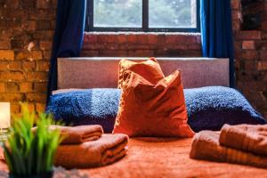 Gallery image of Stylish Apartment, Pool Table, Sleep 6, Central Location in Liverpool +37 photos