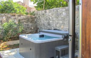 Φωτογραφία από το άλμπουμ του Awesome Home In Svetvincenat With Wifi σε Svetvincenat