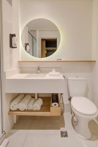 Hampton by Hilton Guarulhos Airport的一间浴室