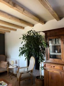 Η κουζίνα ή μικρή κουζίνα στο Maison en pleine campagne avec piscine
