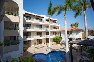 Bazén v ubytování Hotel Santa Fe Los Cabos by Villa Group nebo v jeho okolí