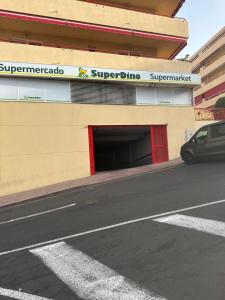 Supermarket lub sklepy w pobliżu tego domu wakacyjnego