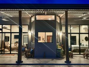 Et opholdsområde på Jungle Glory Home Arriba