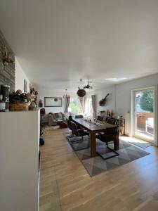 Χώρος καθιστικού στο Cosy Apartment 750m from Stavanger Forum