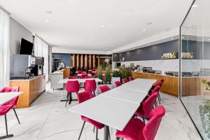Posezení v ubytování Best Western Plus Montreal East
