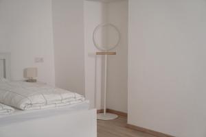 Modernes Apartment mit City-Flair in Bestlage客房内的一张或多张床位